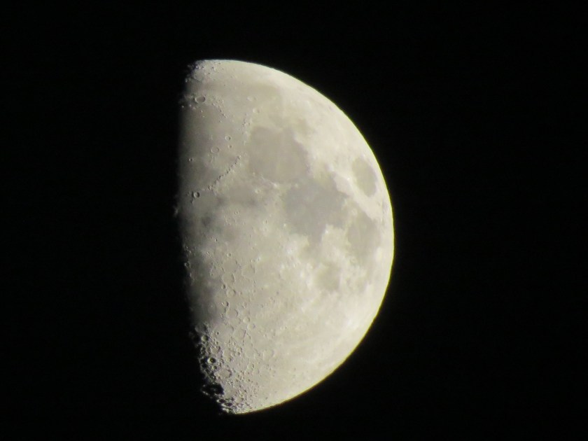 Moon 10-28-17 531 pm